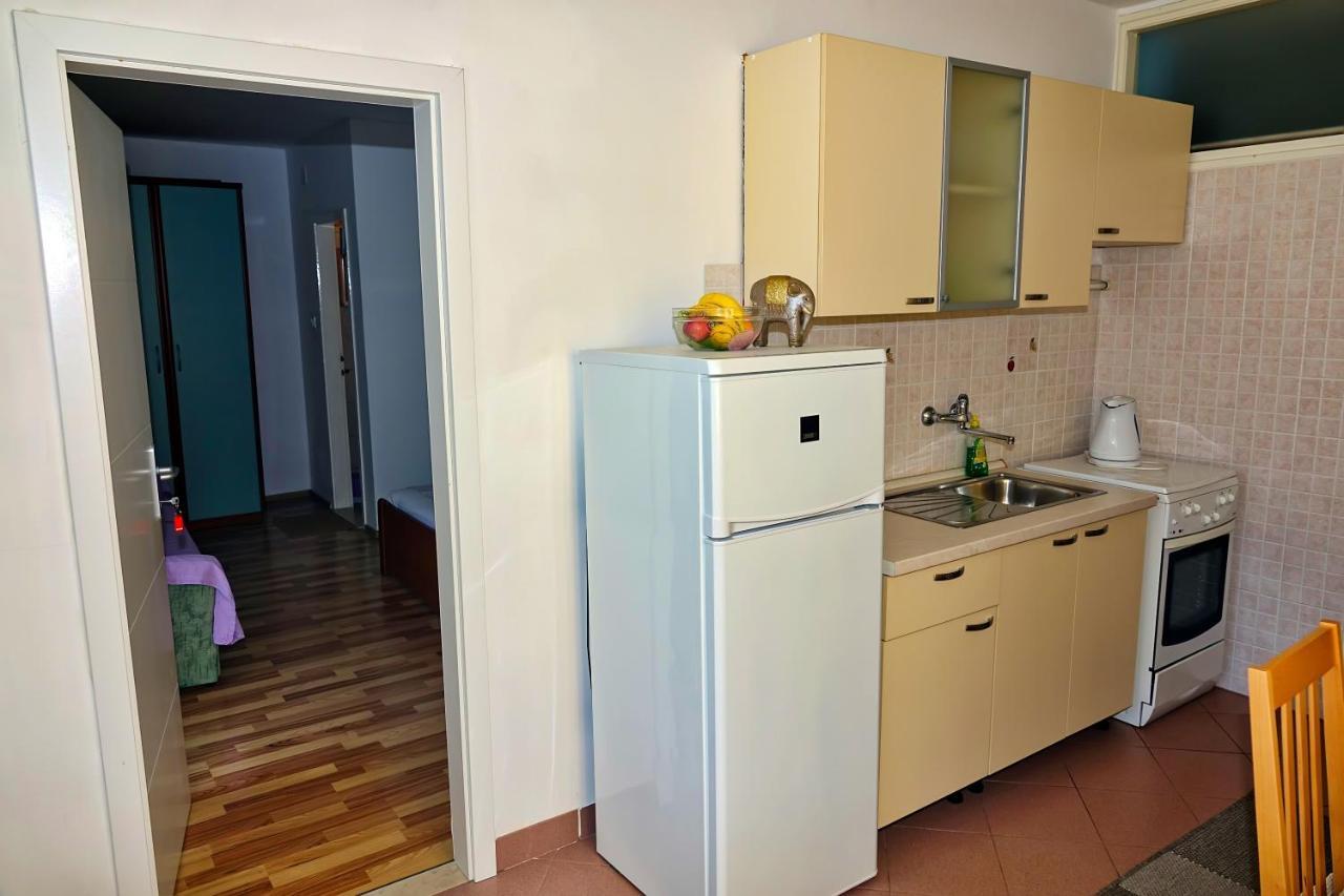 Roza Apartment Baška Voda Exterior foto